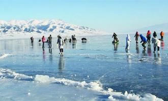 新疆：冰雪旅游火热 文化活动丰富