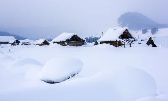 王宝山委员建议：普及发展冰雪运动 培育壮大冰雪产业