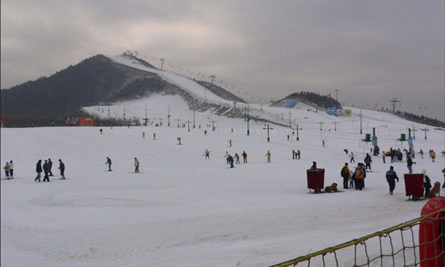 辽宁沈阳棋盘山滑雪场