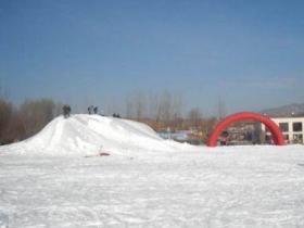 河北秦皇岛紫云山滑雪场