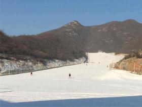 内蒙古扎兰屯金龙山滑雪场