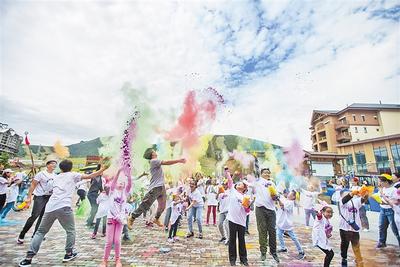  2019年夏季，崇礼区太舞滑雪场亲子游活动受热捧。