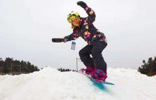 室内滑雪场一般雪道面积是多少？