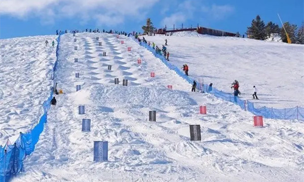 户外滑雪场是怎么做成的