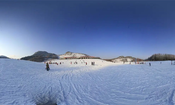 建一个滑雪场的成本